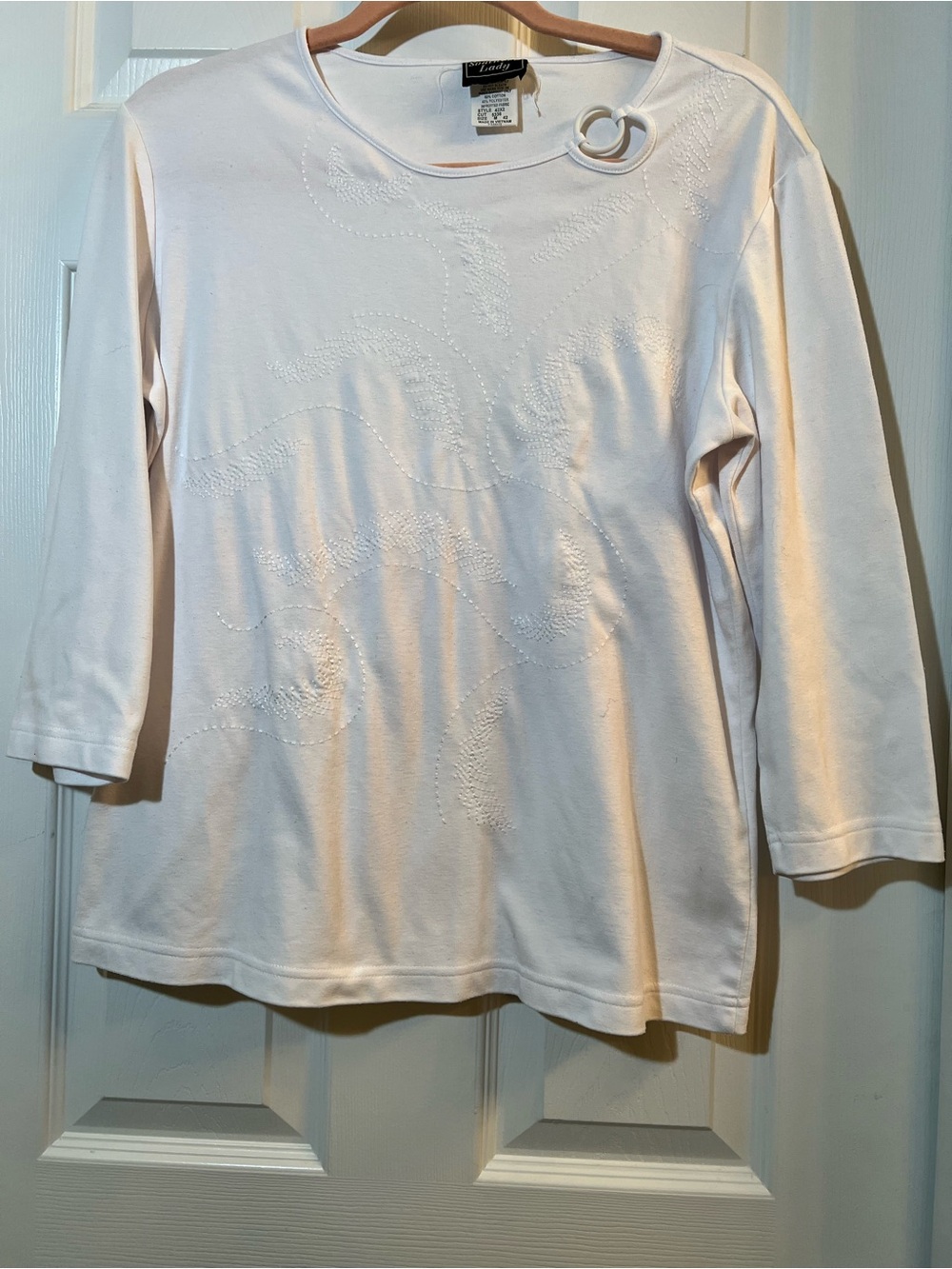 🦋 Southern Lady White 3/4 Sleeve Tee with Ring Accent & embroidery size medium